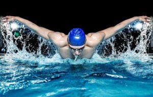 Swimming to lose weight Follow 8 tips to stay fit and healthy!